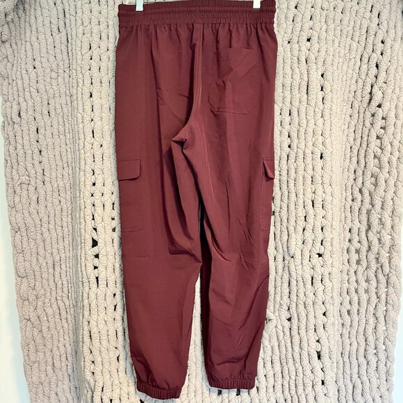Old Navy StretchTech Maroon Cargo Style Joggers – Size Small - Picture 8 of 11